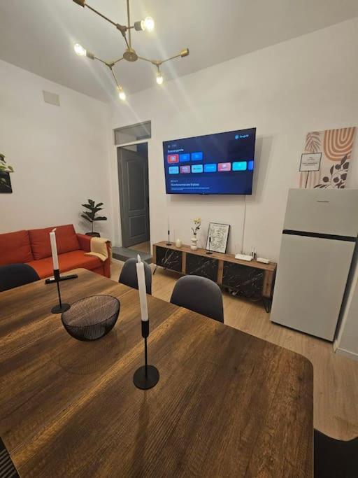 Heart Of City Center 4Br 2Bath 10 Pers Bukarest Exteriör bild