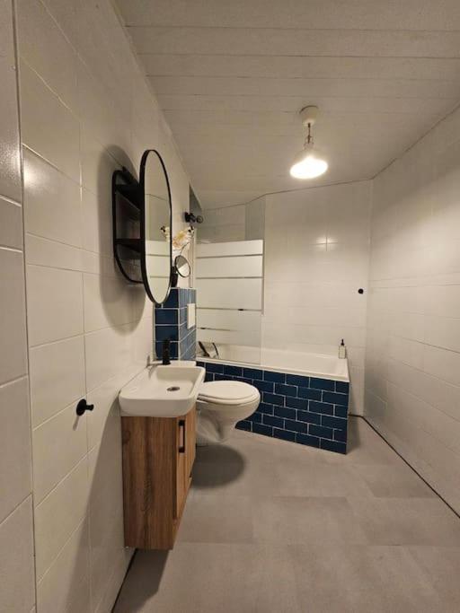 Heart Of City Center 4Br 2Bath 10 Pers Bukarest Exteriör bild