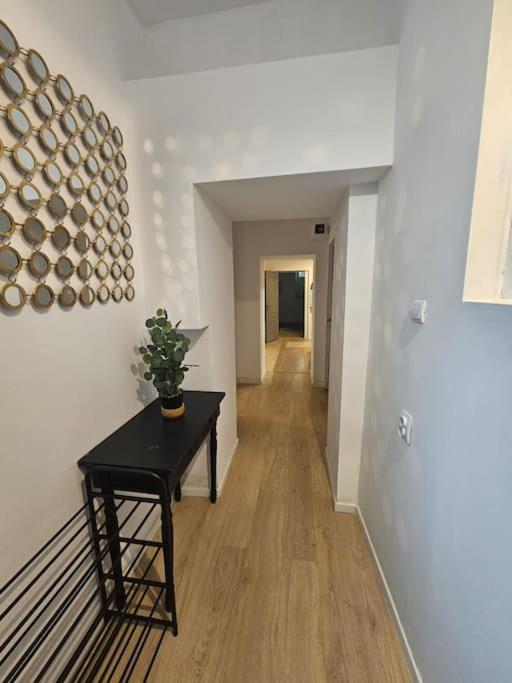 Heart Of City Center 4Br 2Bath 10 Pers Bukarest Exteriör bild